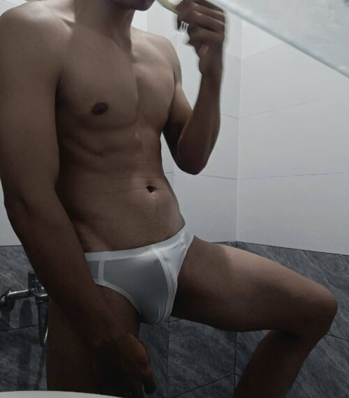 8d13dc879364f5a1147cb1fb4fc03e5f.jpg